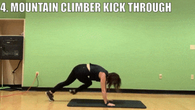 woman demonstrating mountain climber kick through