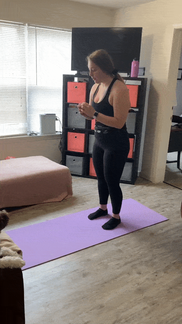 woman demonstrating lunge jumps